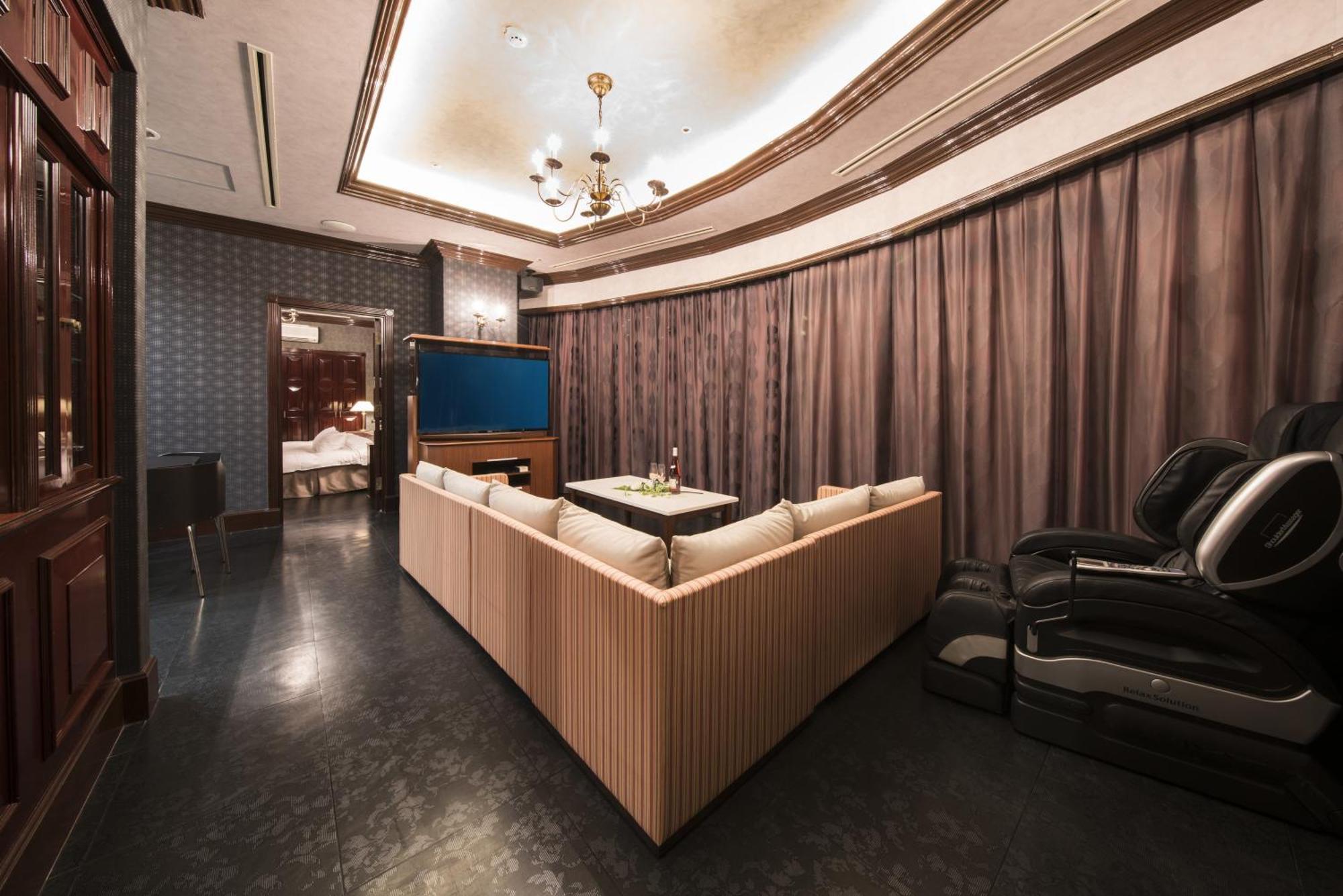 Hotel Alps (Adults Only) Осака Екстериор снимка