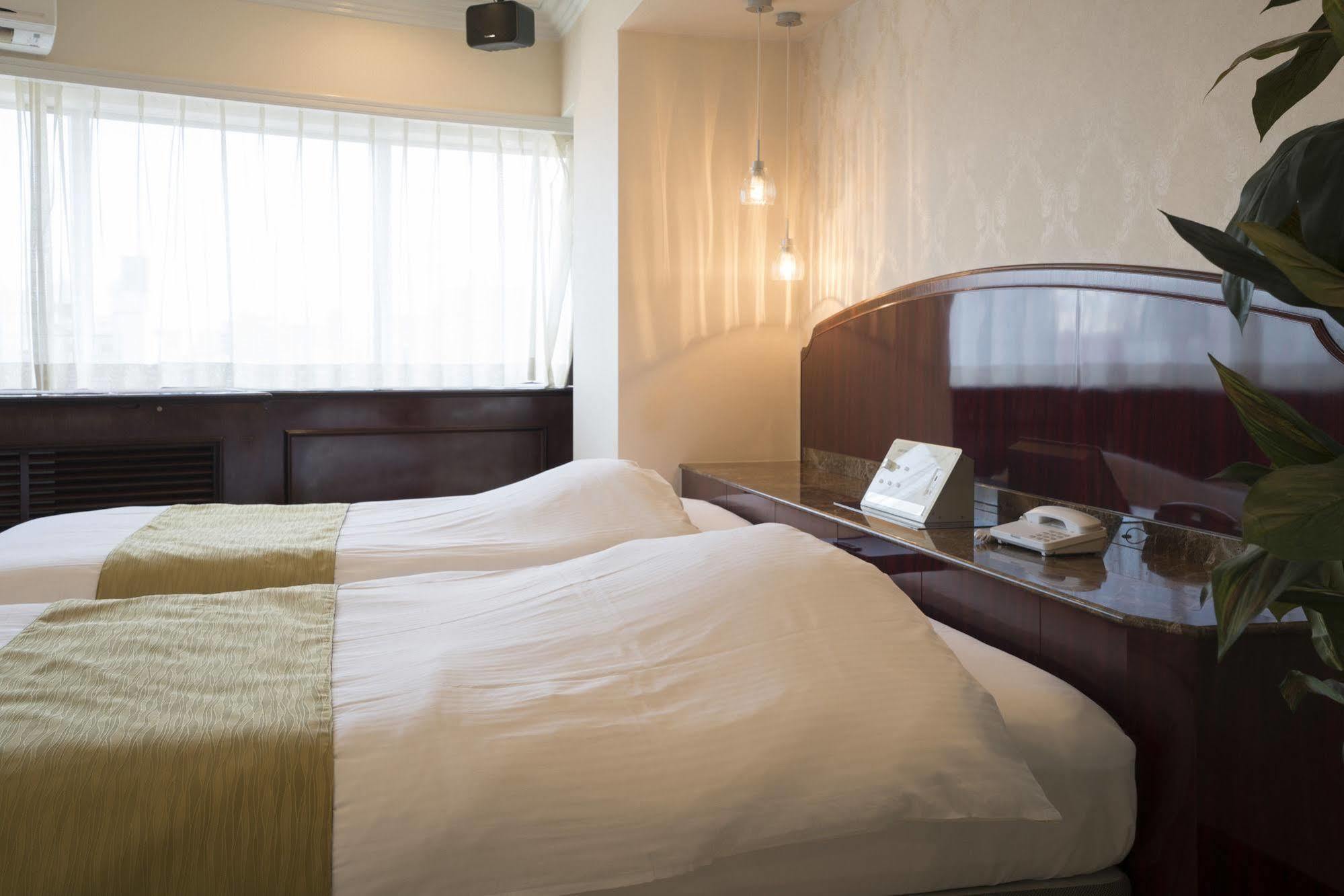 Hotel Alps (Adults Only) Осака Екстериор снимка
