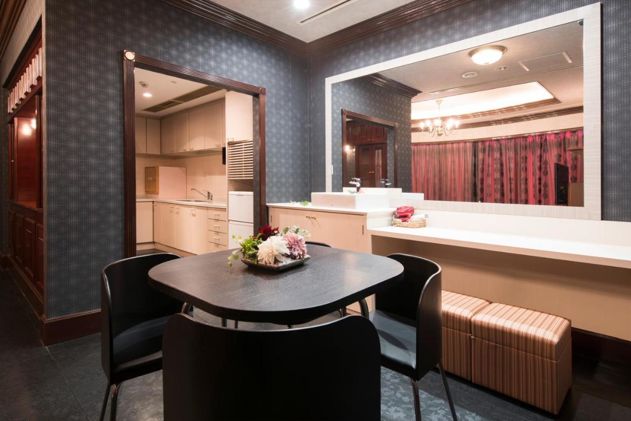 Hotel Alps (Adults Only) Осака Екстериор снимка