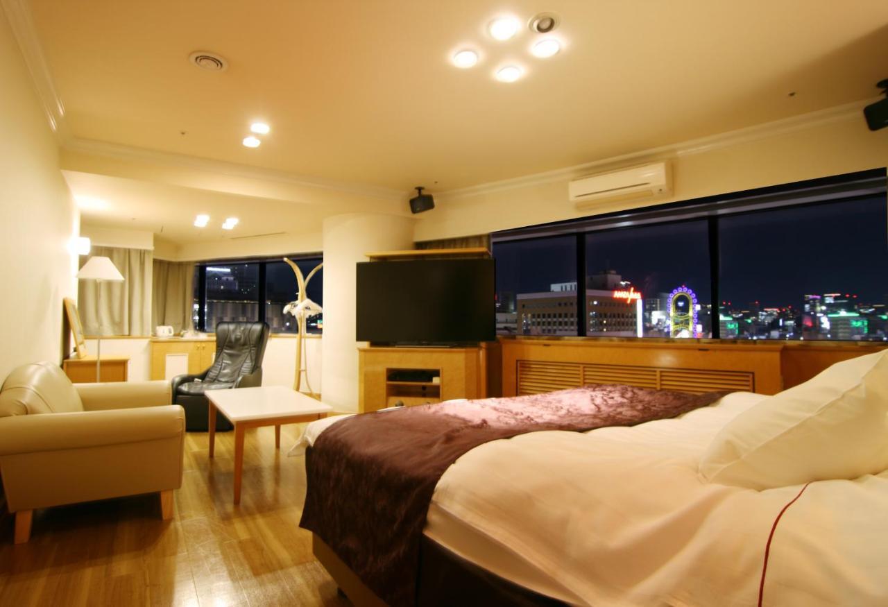 Hotel Alps (Adults Only) Осака Екстериор снимка